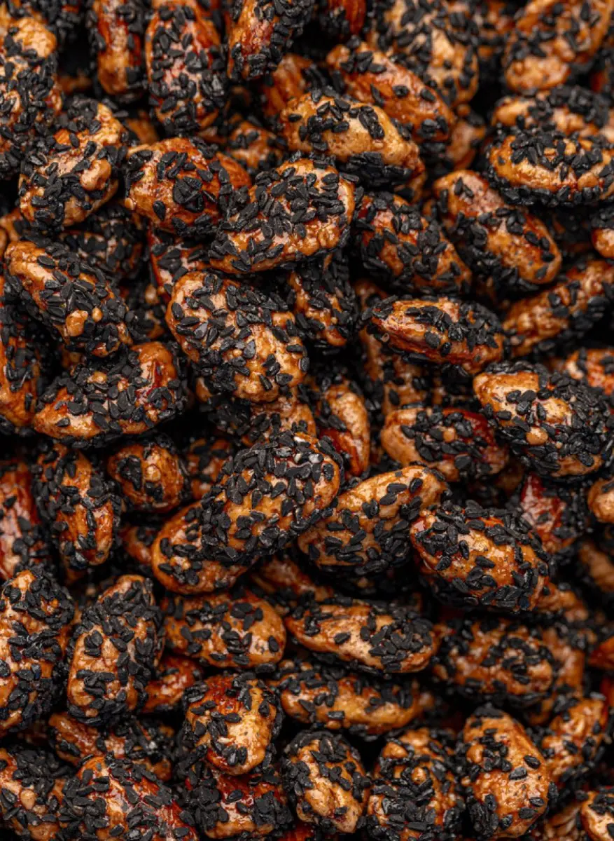 Amandes Nigelle - لوز بحبة البركة — fruits secs Guermello