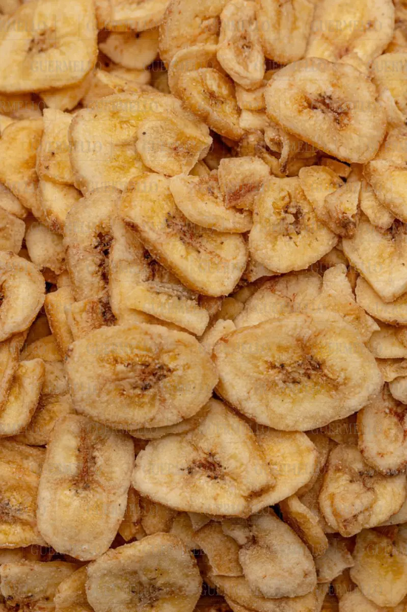 Banane Chips - رقائق الموز المقرمشة — fruits secs Guermello