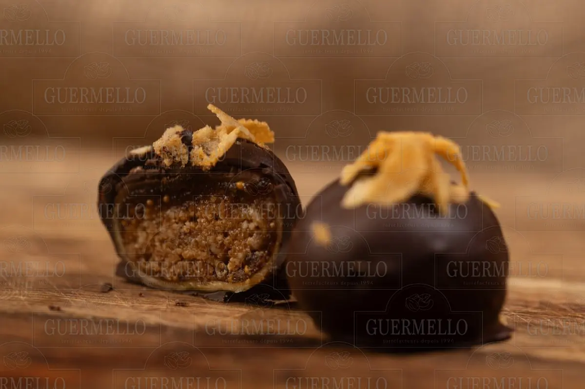 Figues Enrobées de Chocolat - تين مغطى بالشوكولاتة — fruits secs Guermello