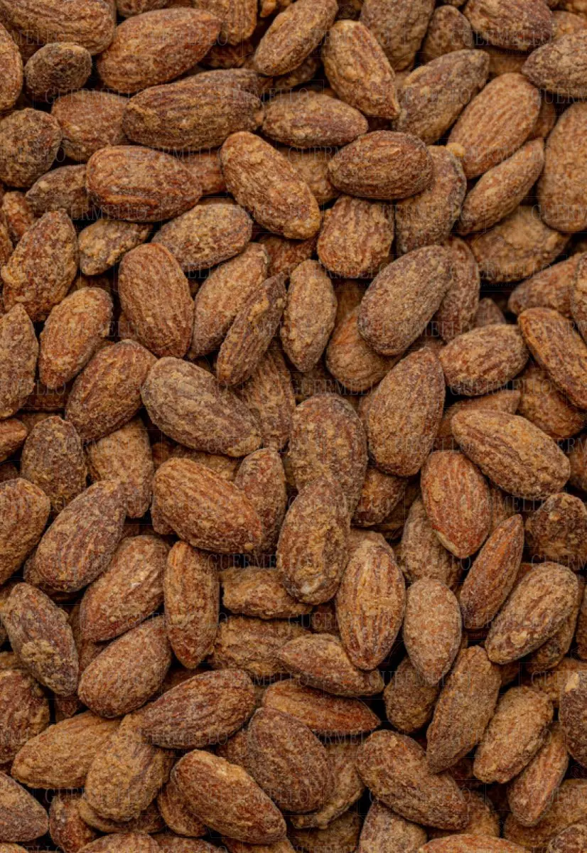 Amandes Ail - لوز بالثوم — fruits secs Guermello