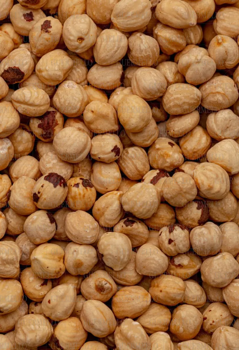 Shelled Hazelnuts - بندق مقشر