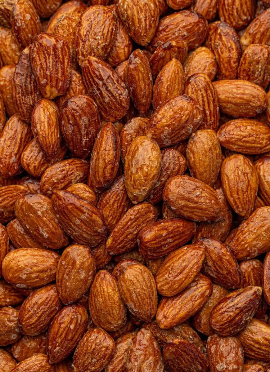 Amandes Fromage Blanc - لوز بالجبن الأبيض — fruits secs Guermello