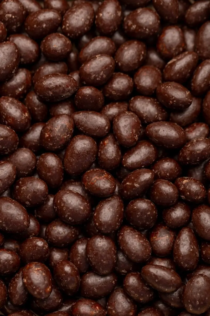 Amande Enrobée de Chocolat Noir - لوز مغطى بالشوكولاتة الداكنة — fruits secs Guermello