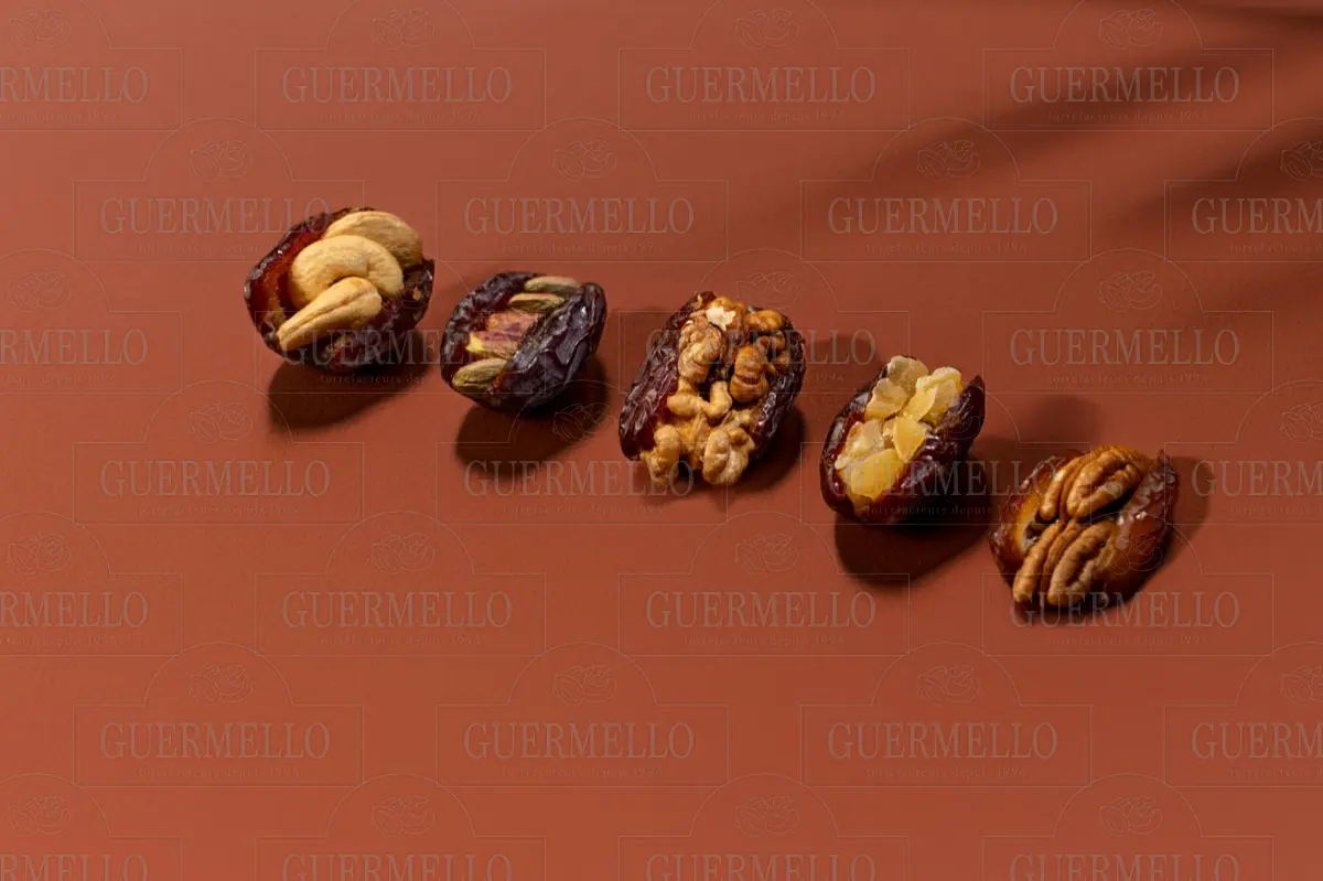 Datte Fourrée à la Pistache - تمر محشي بالفستق — fruits secs Guermello