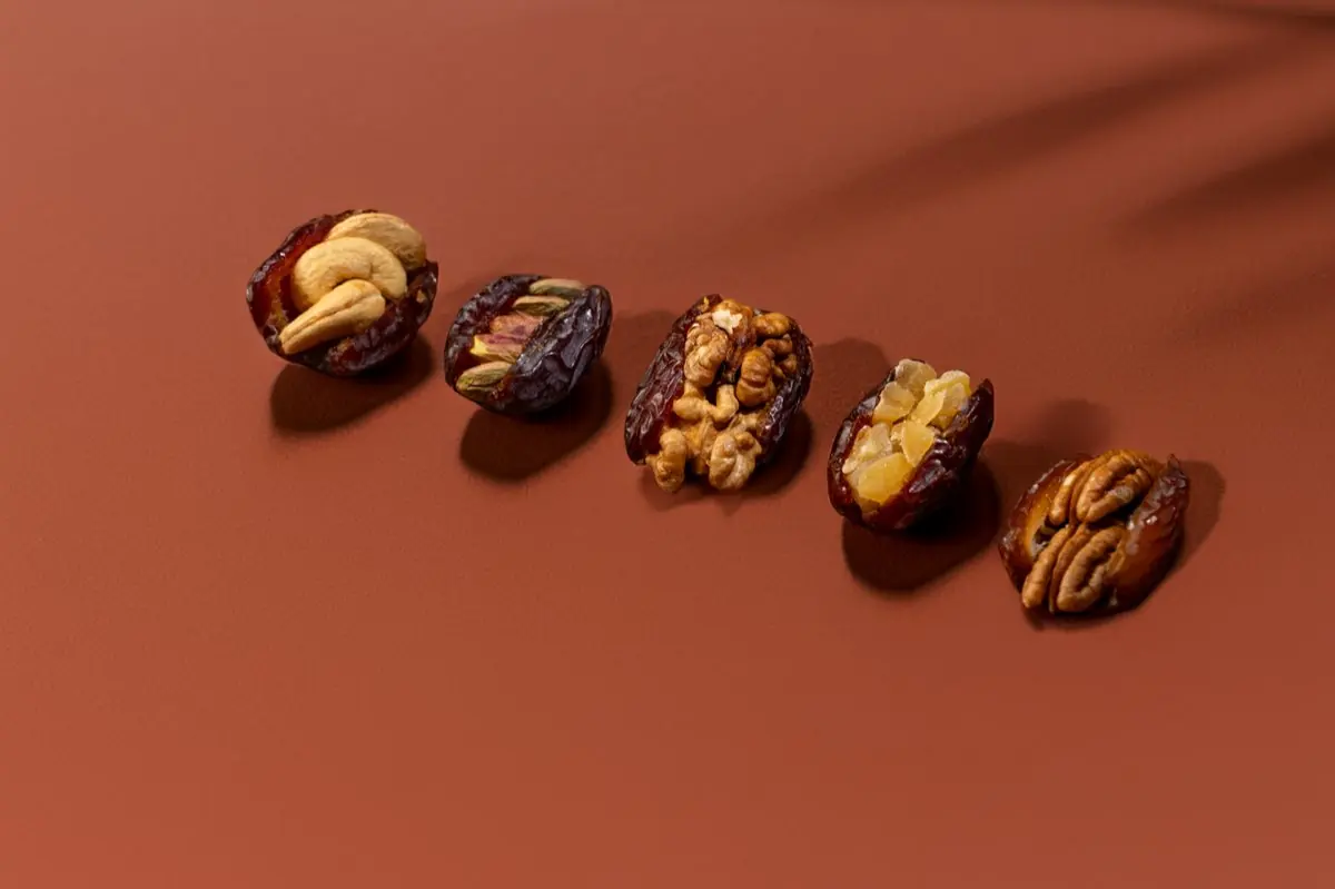 Datte Fourrée à la Pistache - تمر محشي بالفستق — fruits secs Guermello