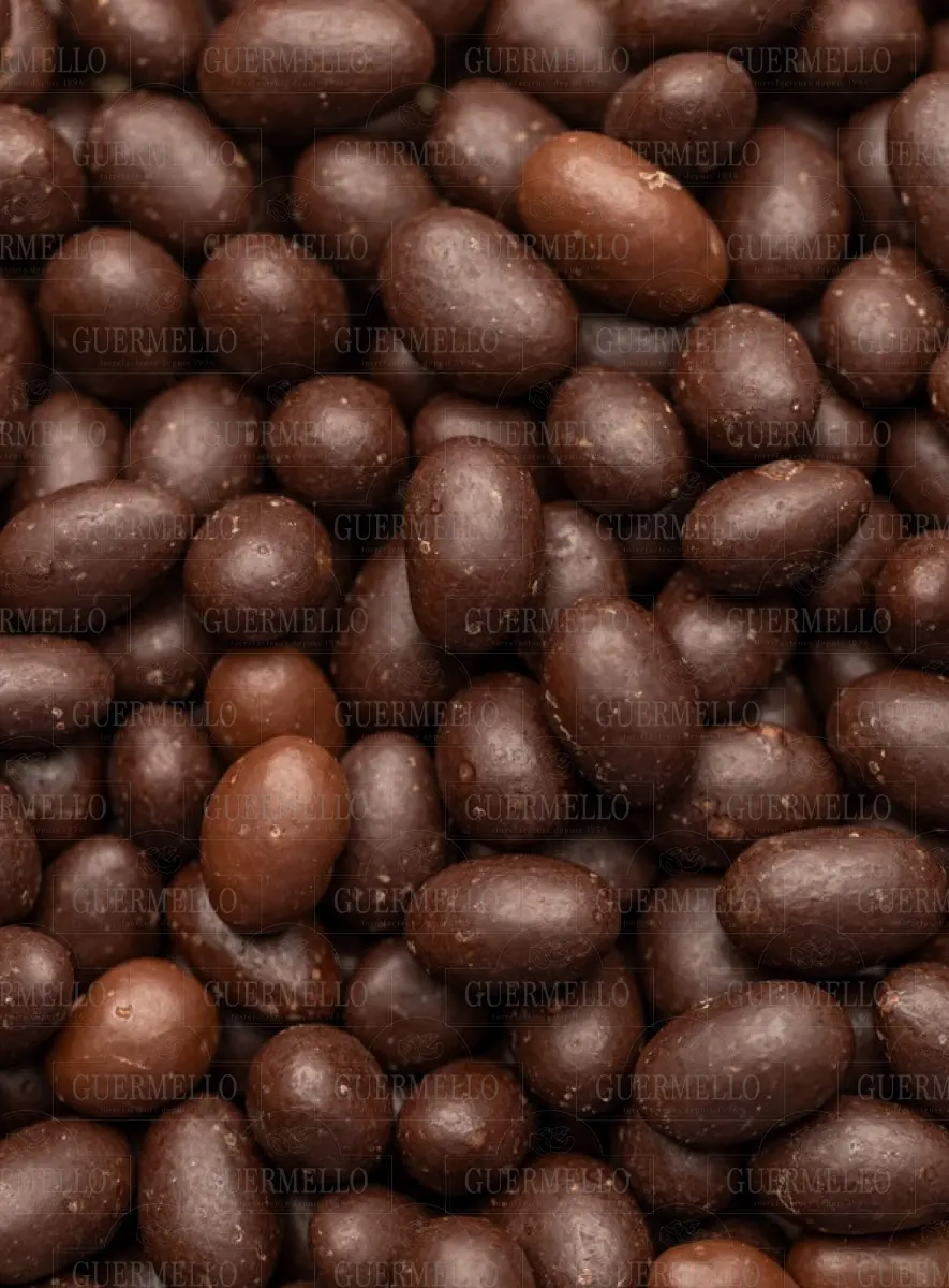 Cacahuète Enrobée de Chocolat Noir - فول سوداني مغطى بالشوكولاتة الداكنة — fruits secs Guermello